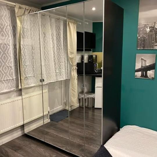 Vika Residence Deluxe Apartments Wednesbury Holiday Resort מראה חיצוני תמונה